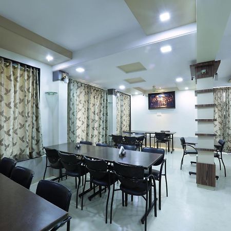 Oyo 4198 Hotel Shri Sai Murli Shirdi Extérieur photo