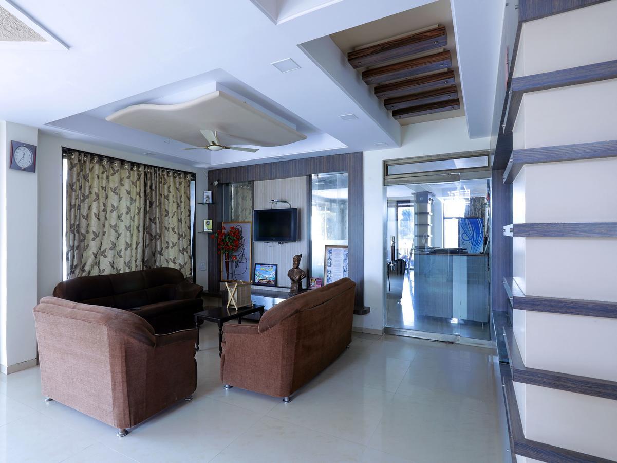 Oyo 4198 Hotel Shri Sai Murli Shirdi Extérieur photo