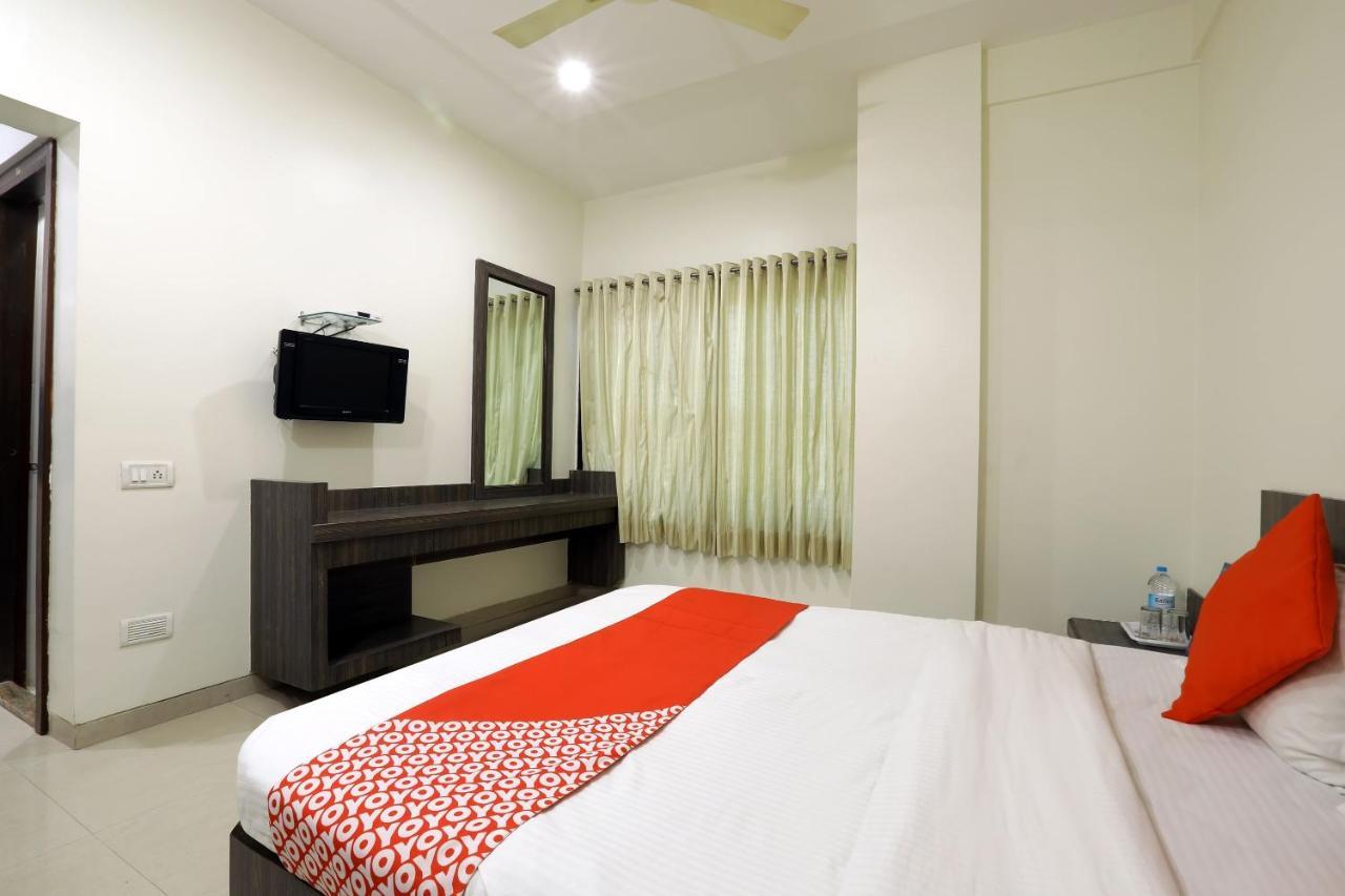 Oyo 4198 Hotel Shri Sai Murli Shirdi Extérieur photo